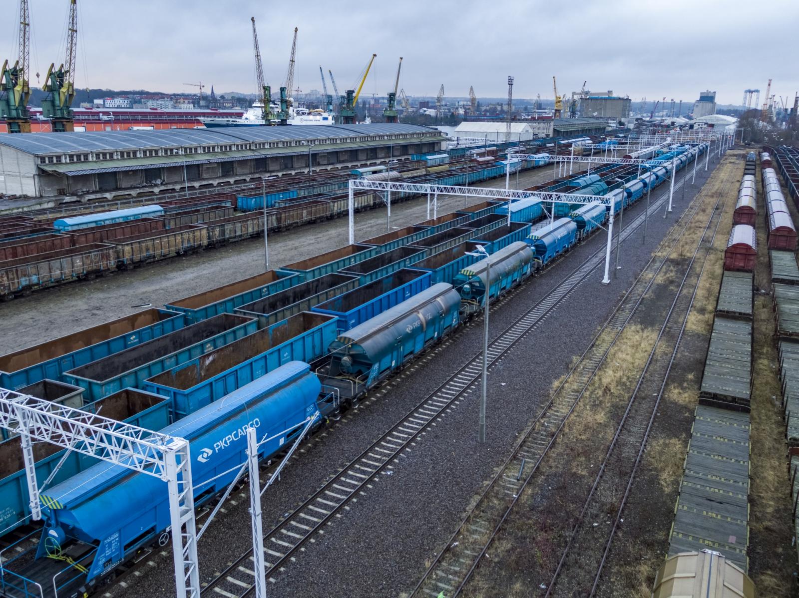 Większe możliwości przeładunkowe dzięki przebudowie torów kolejowych do portów w Szczecinie i Świnoujściu