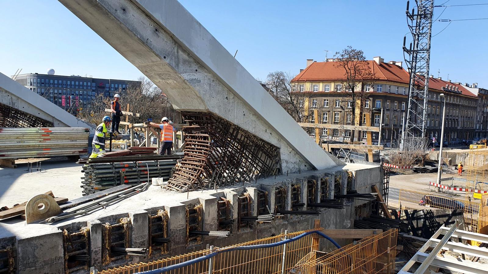 Kraków Nowy most kolejowy pozwoli na sprawniejsze podróże pociągami 