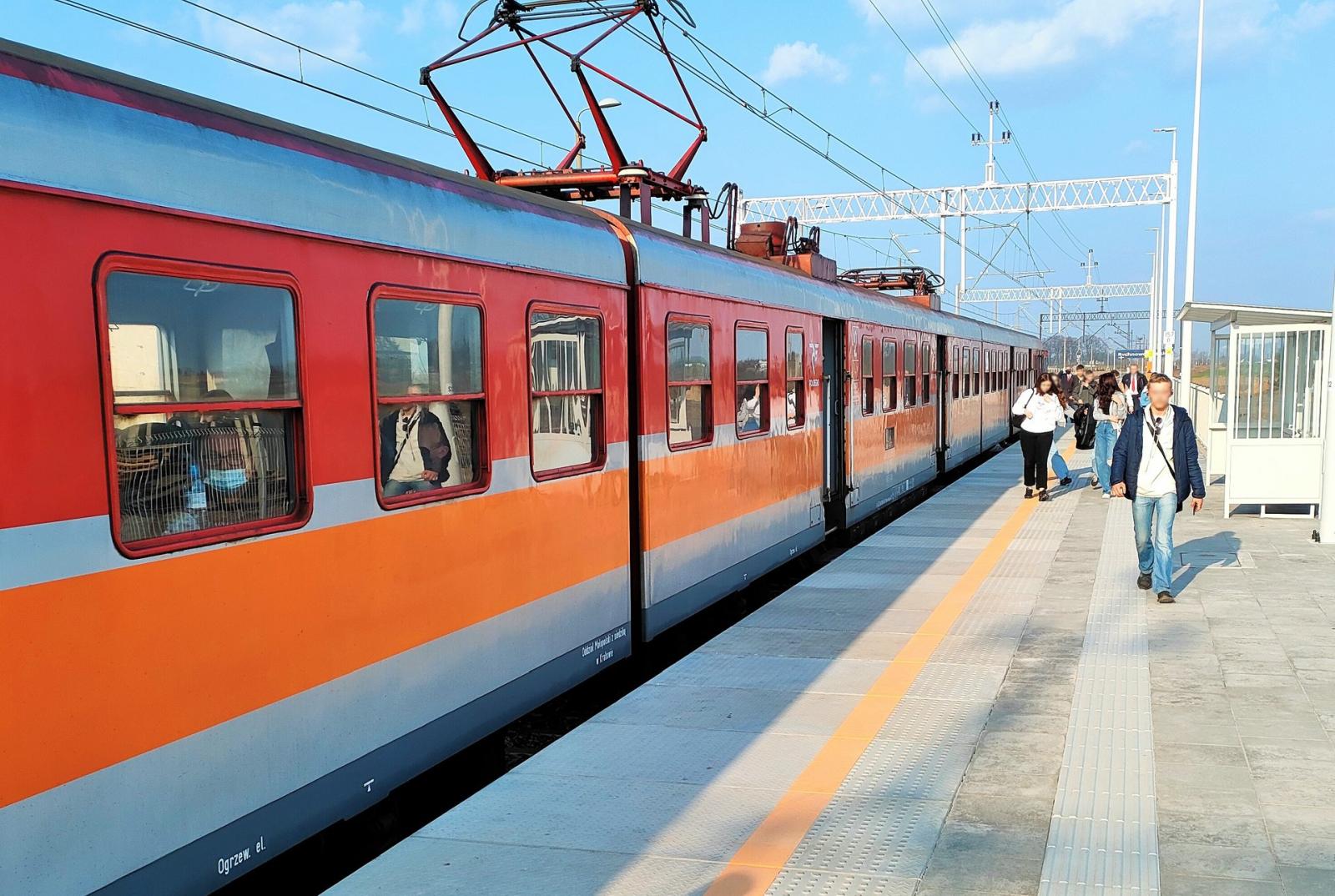 Kujawsko-Pomorskie: Nowe perony zapewniły lepszy dostęp do kolei oraz ułatwiły wsiadanie do pociągów w kierunku Torunia i Olsztyna