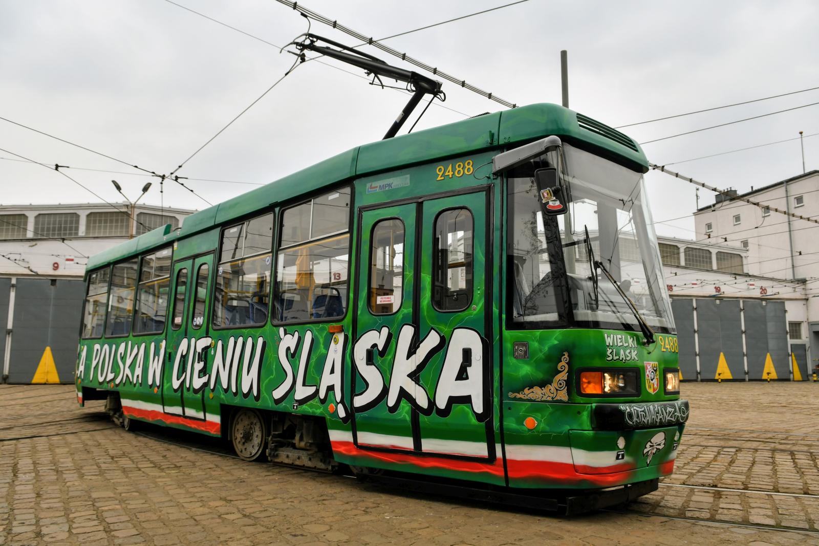 Wrocław Wyjątkowy tramwaj w barwach Śląska Wrocław 