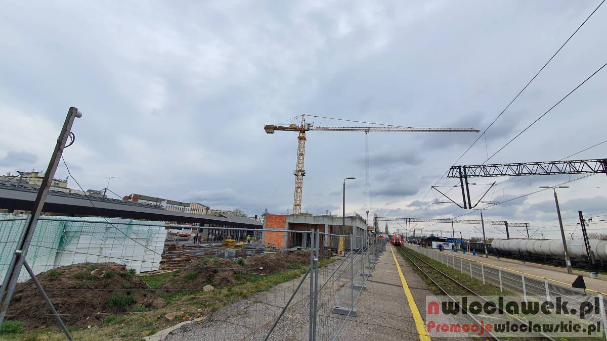 Trwa budowa nowego dworca we Włocławku 