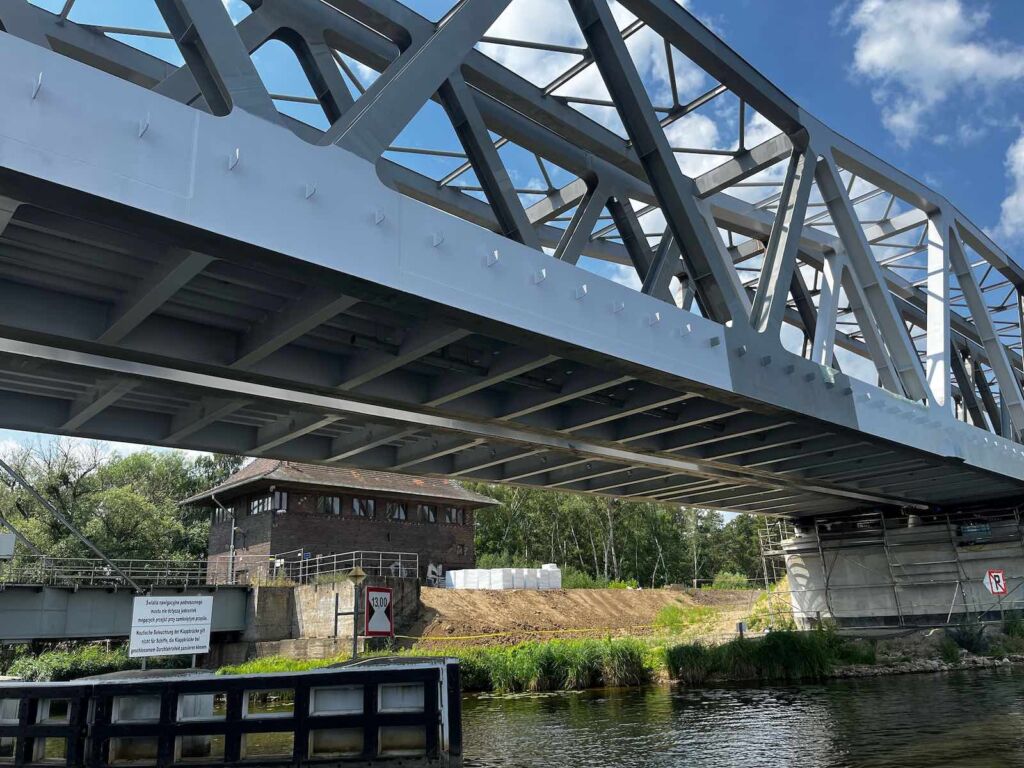 Nowy most kolejowy nad Regalicą w Szczecinie coraz bliżej3
