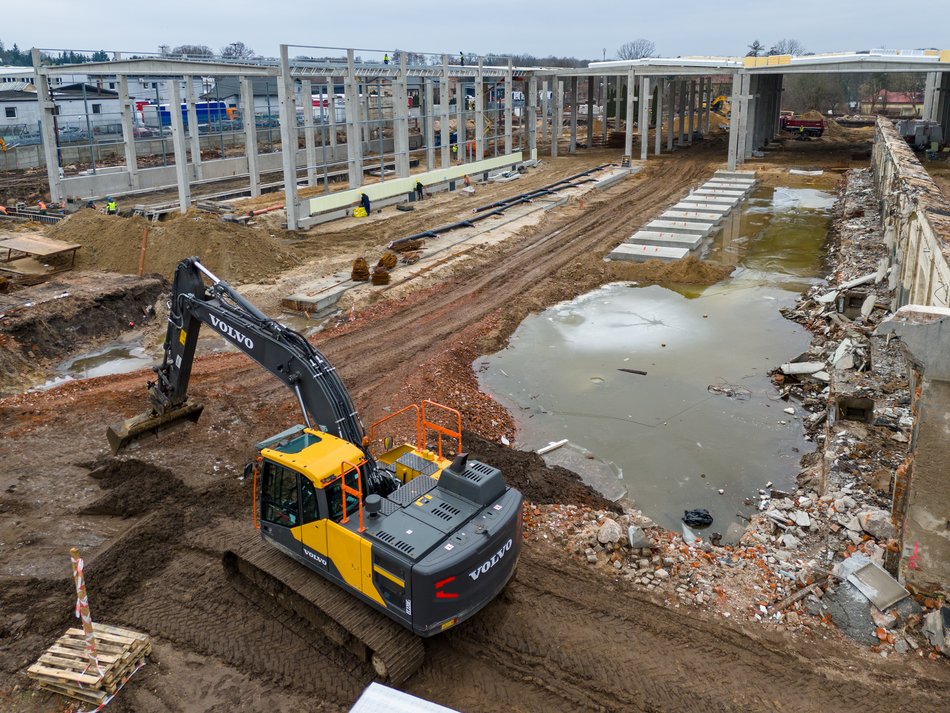 Postępy prac przy budowie nowoczesnego Zakładu Techniki MPK-Łódź na Helenówku
