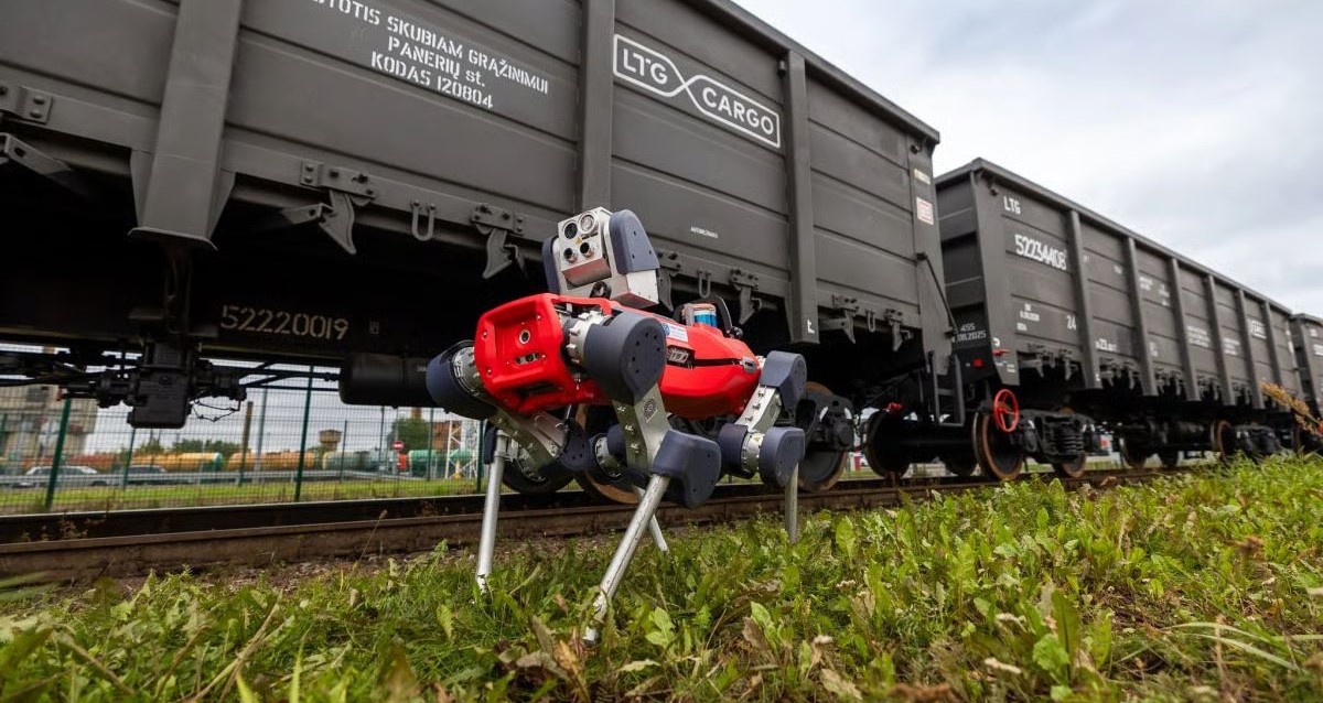 LTG Cargo testuje psa-robota do inspekcji wagonów