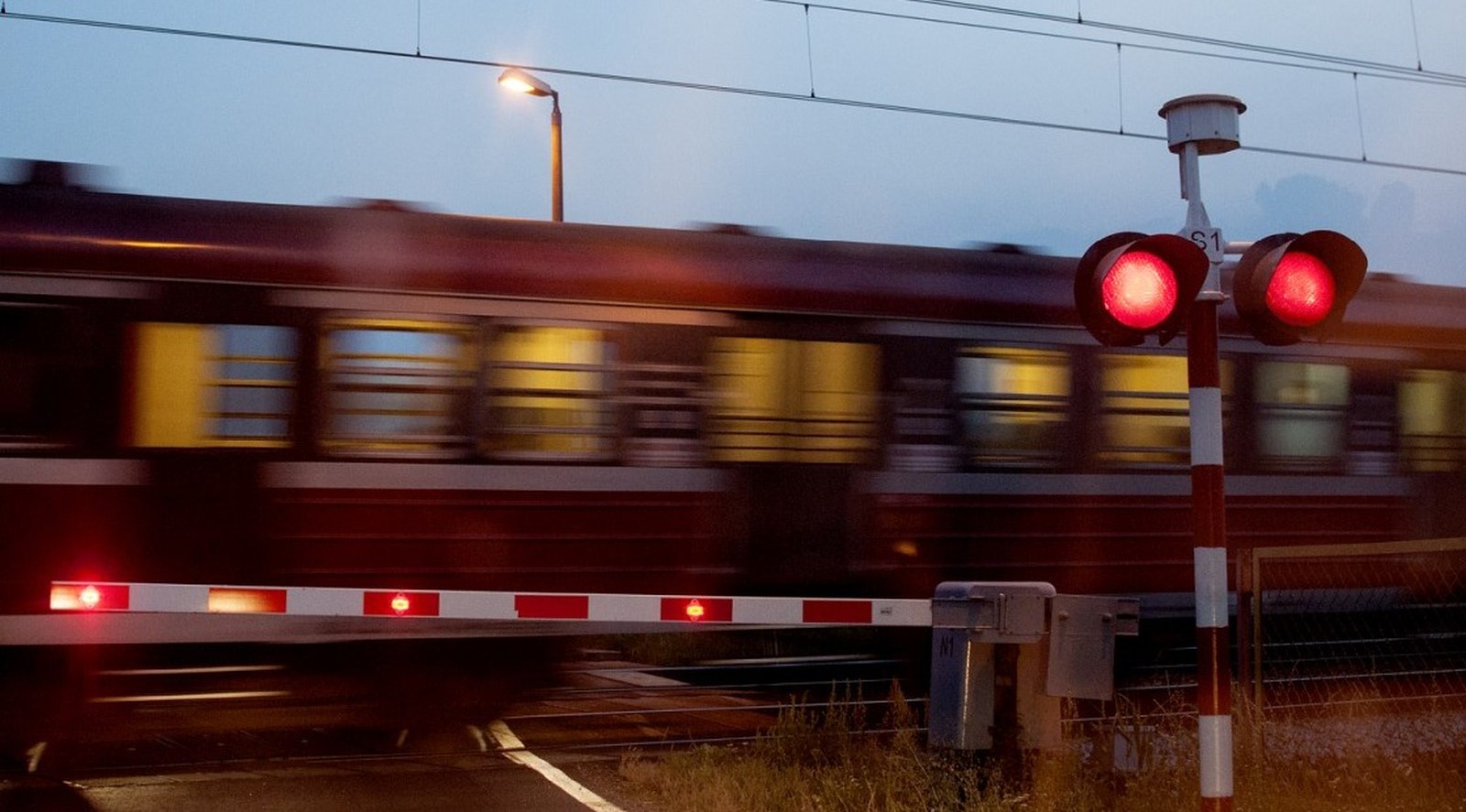 PLK: 23 wnioski w II etapie programu budowy bezkolizyjnych skrzyżowań kolejowo-drogowych