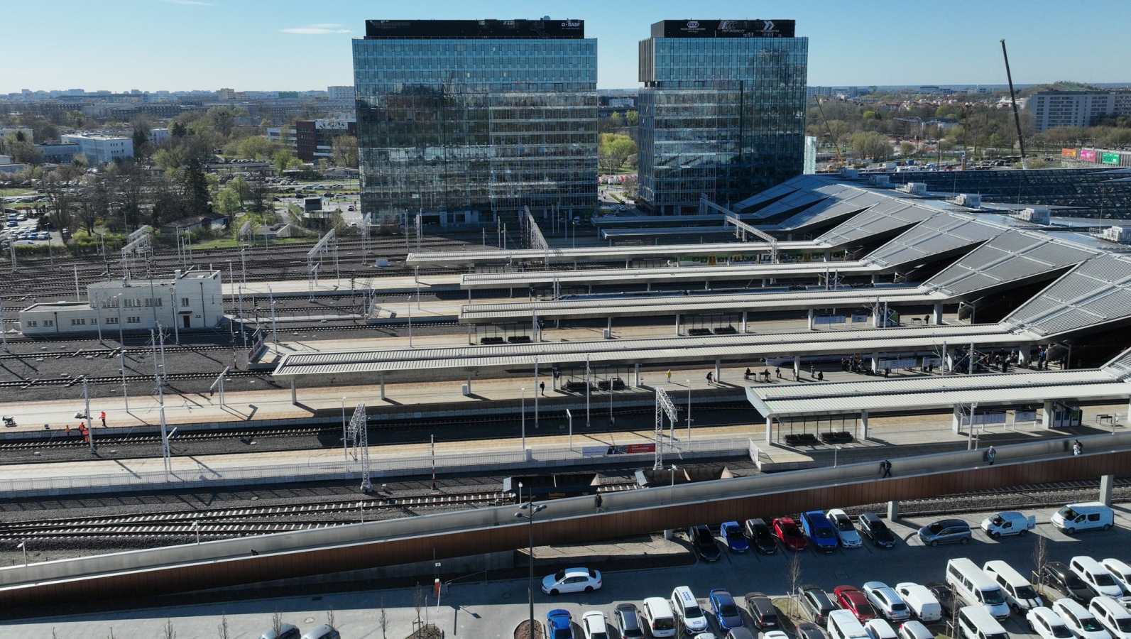 Miesięczna przerwa w dostępie do kładki na stacji Warszawa Zachodnia. Jutro rozpoczyna się wymiana nawierzchni
