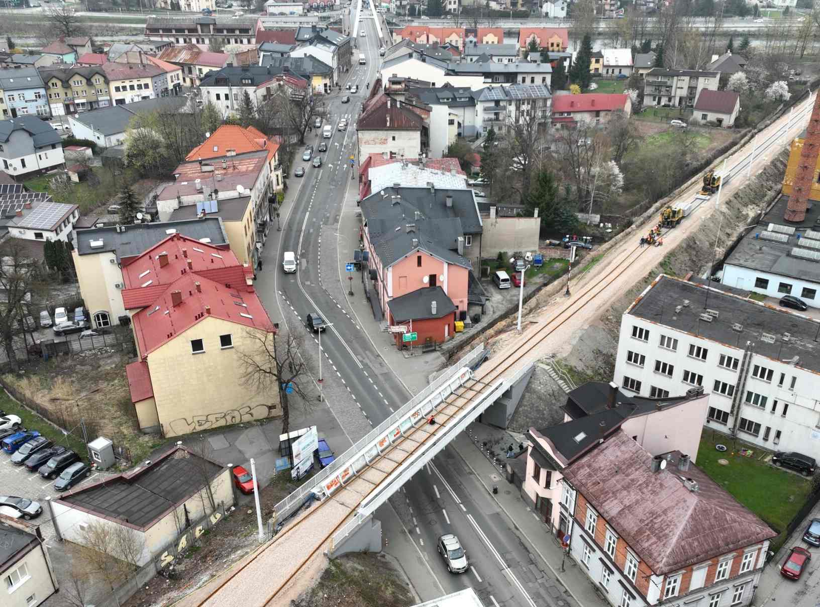 Postępuje modernizacja linii kolejowej nr 97 na odcinku Sucha Beskidzka – Żywiec [ZDJĘCIA]