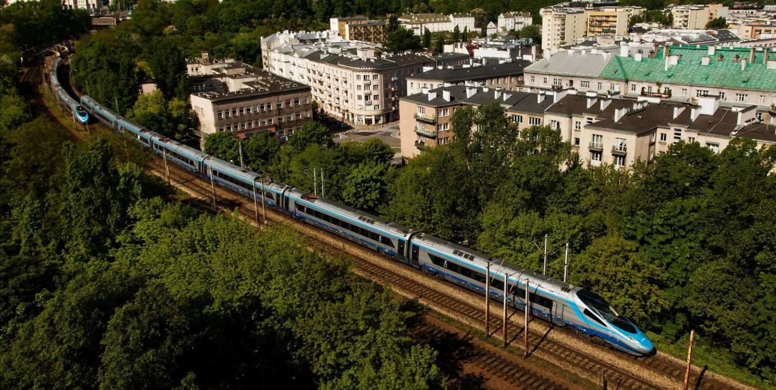 1,39 mln osób podróżowało pociągami PKP Intercity w czerwcowy długi weekend