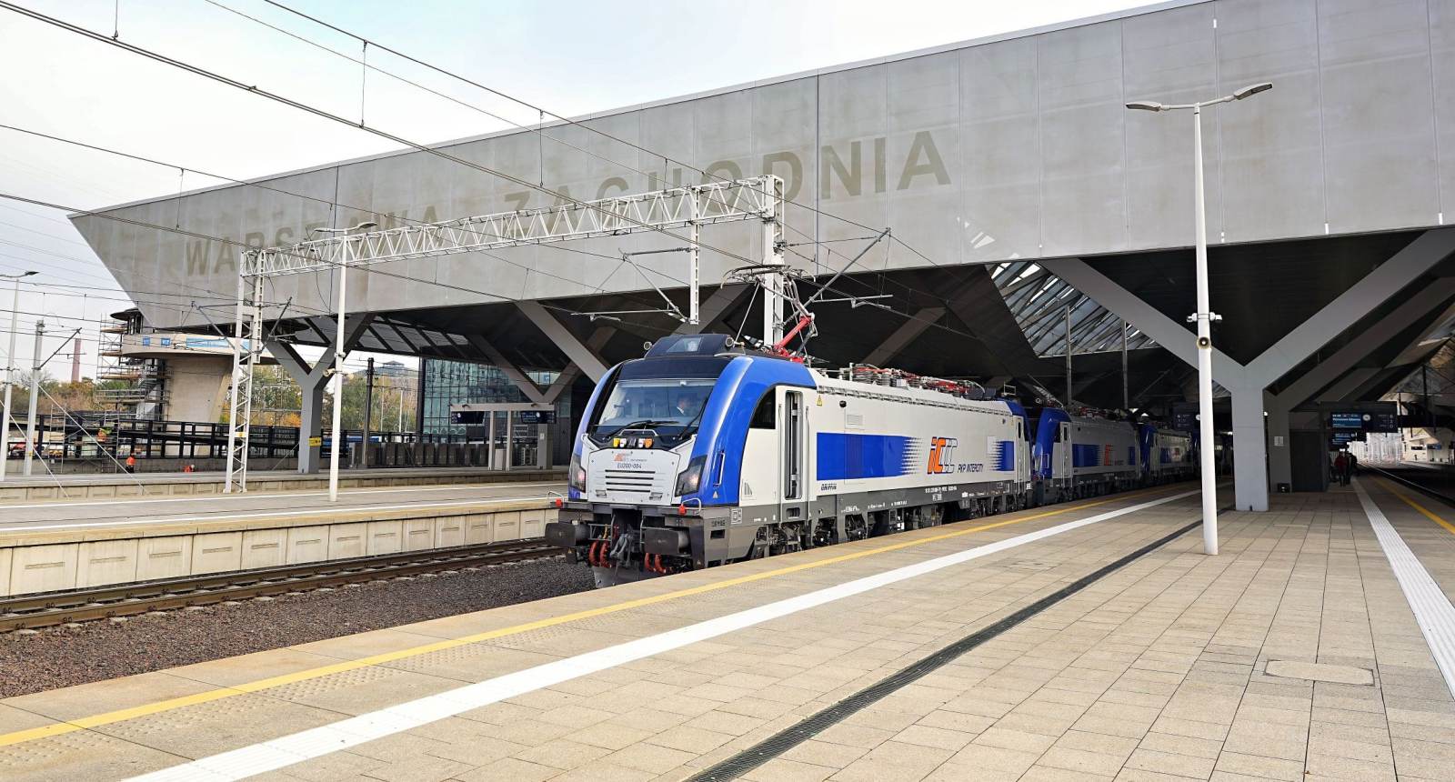 32 lokomotywy Griffin 200 zasilą flotę PKP Intercity – przewoźnik skorzystał z prawa opcji